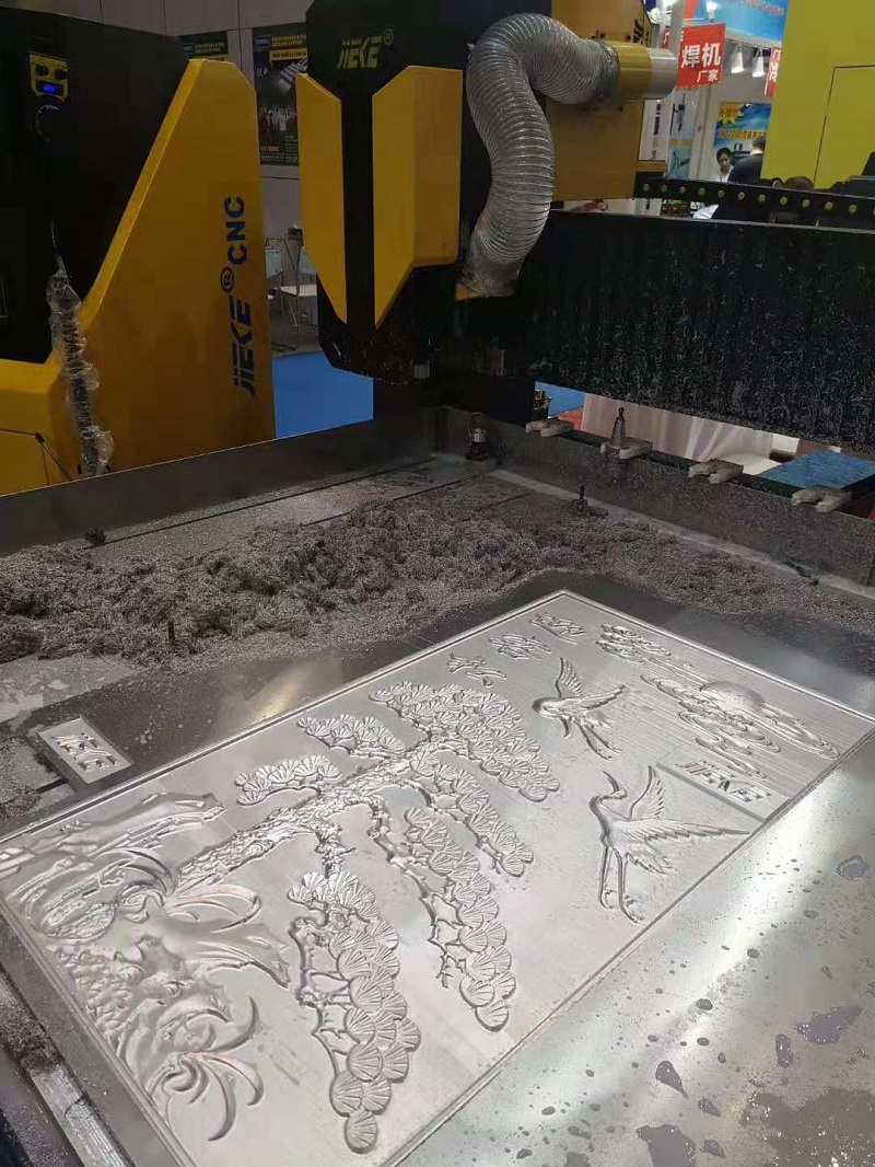 决定铝板雕刻机质量的几大因素